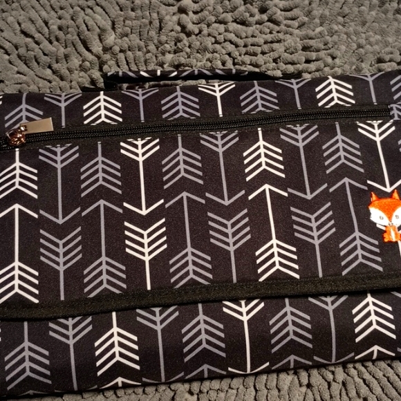 Portable Diaper Changing Pad for Baby, Waterproof Detachable Travel Changing Pad - Picture 7 of 10